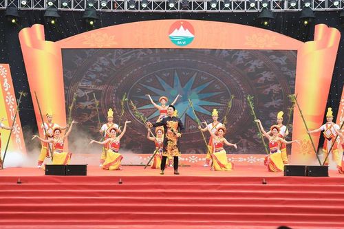 Đặc sắc Lễ hội Tản Viên Sơn Thánh năm 2023 tại Hà Nội