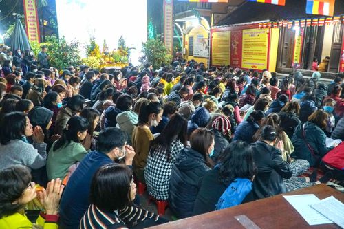 Chùa Phúc Khánh không còn cảnh biển người ngồi tràn ra đường làm lễ cầu an