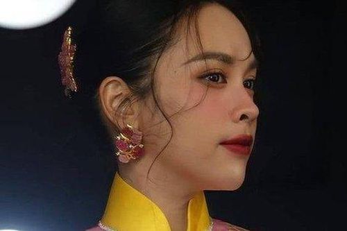 Những ồn ào của O Sen Ngọc Mai sau khi vụt sáng từ Ca sĩ mặt nạ