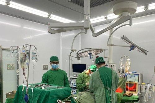 Cấp cứu thành công bệnh nhân tràn dịch màng ngoài tim