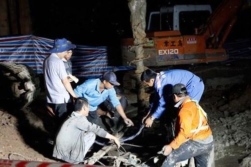 Đơn vị nào trả kinh phí vụ giải cứu bé trai lọt trụ bêtông ở Đồng Tháp?