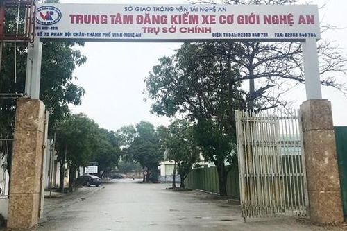 Khám xét phòng làm việc và nhà riêng của 1 Phó Giám đốc Đăng kiểm