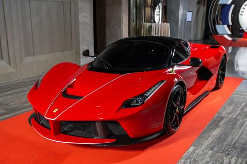 Ngắm siêu xe Ferrari LaFerrari Aperta trị giá 10 triệu USD