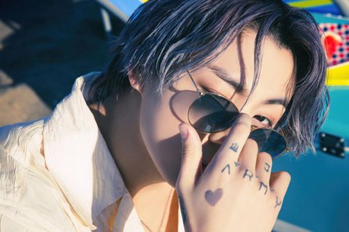 Lý do Jung Kook (BTS) không xóa hình xăm hỏng
