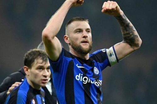 Inter tước băng đội trưởng của cầu thủ đòi sang PSG