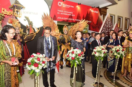 Truyền tải thông điệp 'Sống trọn vẹn tại Việt Nam' tại Hội chợ Du lịch quốc tế TRAVEX 2023