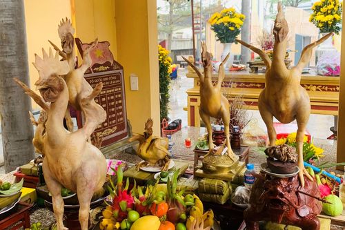Độc đáo những mâm cỗ 'gà bay' cúng Rằm tháng giêng