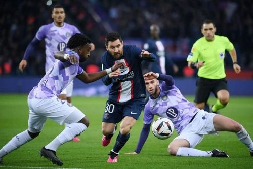 HLV PSG yêu cầu toàn đội làm điều đặc biệt với Messi