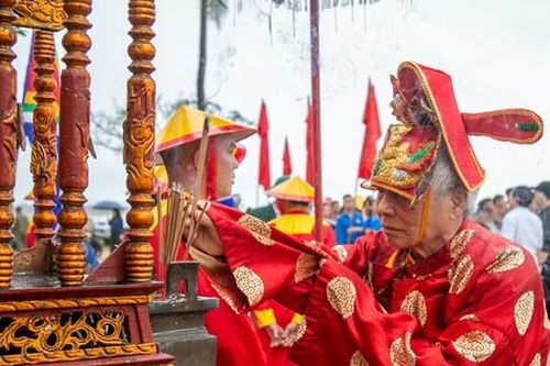 Ngư dân cầu mong mùa biển bội thu