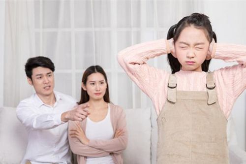 Con đến tuổi 'nổi loạn' cha mẹ ứng phó thế nào?