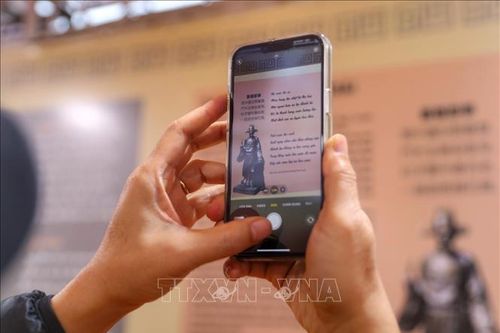 Thơ hiện nay với hôm nay