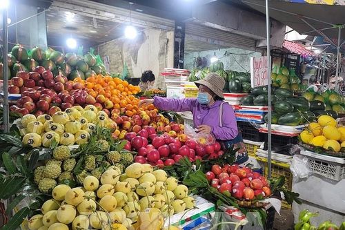 Ngày Rằm tháng Giêng: Hàng hóa, thực phẩm dồi dào, giá cả ổn định