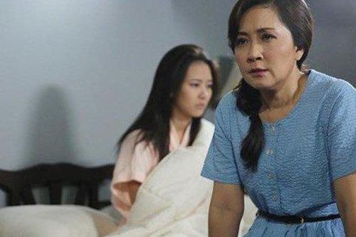 Được mẹ chồng chiều chuộng giành làm hết việc nhà, con dâu choáng váng khi bà bất ngờ đưa ra lời nhờ vả