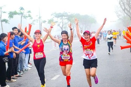 Hơn 5.000 người tham gia chạy 'Vì sức khỏe cộng đồng 2023' tại Huế