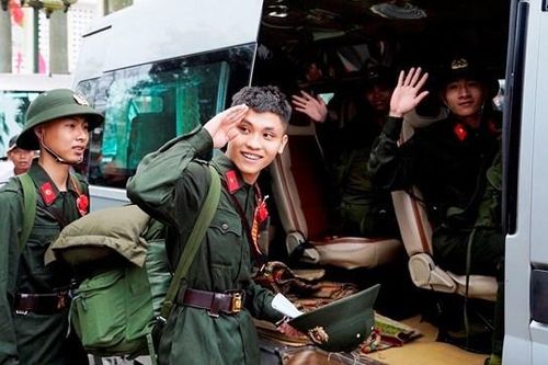 Thừa Thiên - Huế: Hơn 1.400 tân binh lên đường nhập ngũ