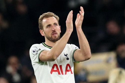 HLV Conte gọi điện chúc mừng Kane
