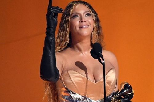 Fan Beyoncé nghi kết quả Grammy bị gian lận