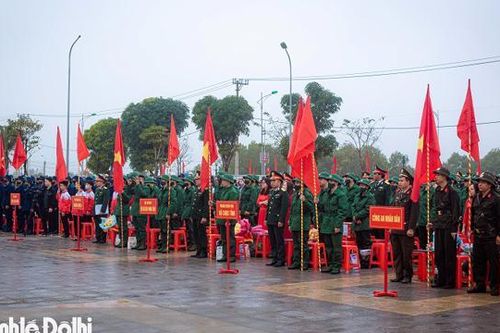Quảng Bình: 1.133 thanh niên hăng hái lên đường nhập ngũ