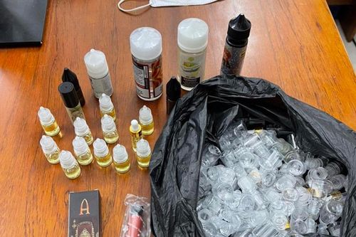 6 học sinh ngộ độc sau sử dụng dung dịch nghi ma túy 'nước biển'