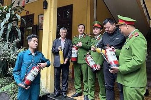 Hà Nội tăng cường phòng, chống cháy nổ dịp lễ hội đầu năm