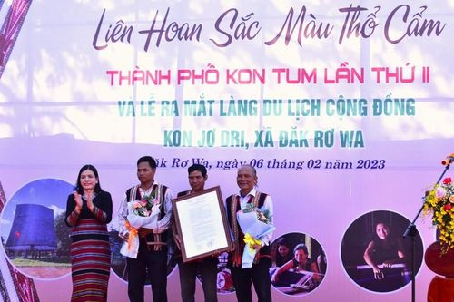 Kon Tum ra mắt Làng du lịch cộng đồng Kon Jơ Ri