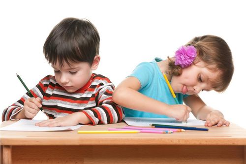 Trẻ em nói về việc làm bài tập về nhà