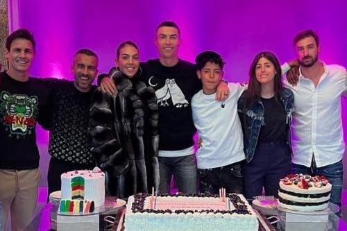 Ronaldo đón sinh nhật tuổi 38 bên người thân và bạn bè