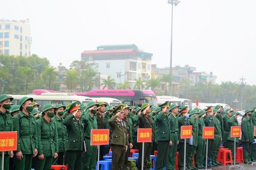 Thanh niên xứ Thanh hồ hởi lên đường nhập ngũ bảo vệ Tổ quốc