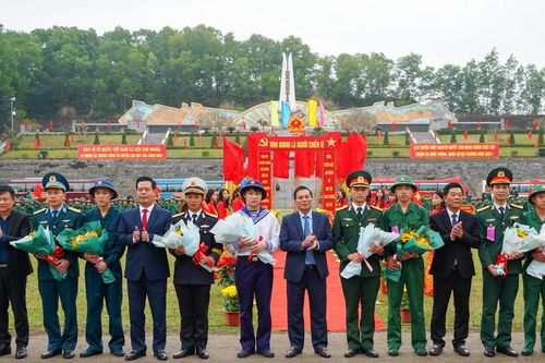 Hơn 2.700 thanh niên Hải Phòng lên đường nhập ngũ