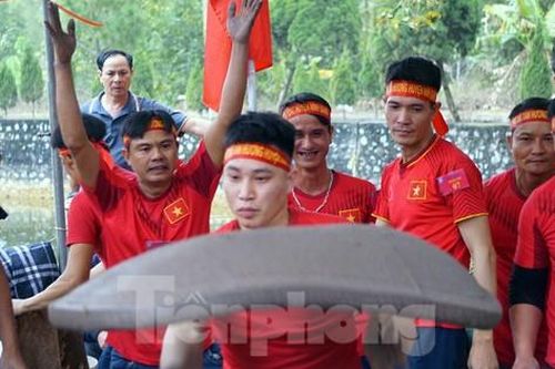 Về Hải Dương xem trai làng nổ pháo đất đầu xuân