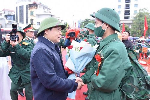 Tuổi trẻ Lạng Sơn lên đường nhập ngũ