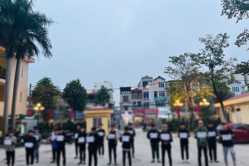 Thách thức qua mạng xã hội, 2 nhóm thiếu niên mang hung khí đi đánh nhau