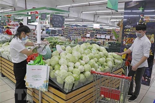 Thị trường bán lẻ Thành phố Hồ Chí Minh 'giữ nhiệt' sức mua sau Tết