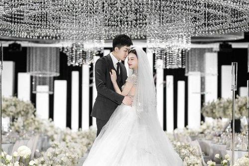 6 cách để không bị xỉu khi nhận album ảnh cưới
