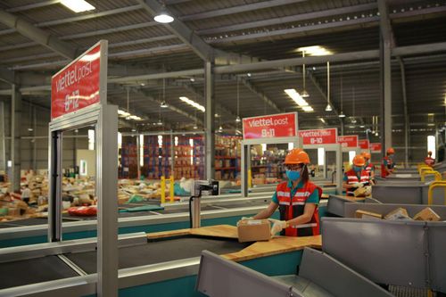 Viettel Post: Lợi nhuận sụt giảm về mức 'lãi cho có'