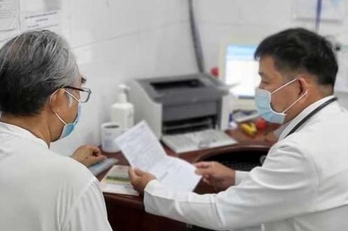 Cảnh báo tình trạng 'tự làm bác sĩ'
