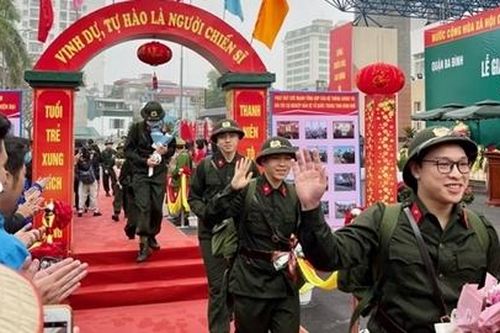 Thanh niên Thủ đô lên đường thực hiện nghĩa vụ quân sự năm 2023