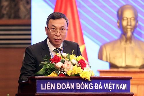 Chủ tịch VFF: Trọng tài ngoài chuyên nghiệp cũng phải nâng cao nghiệp vụ, ý thức