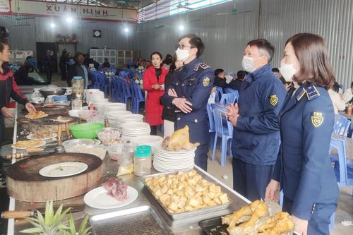 Lại lo an toàn thực phẩm mùa lễ hội