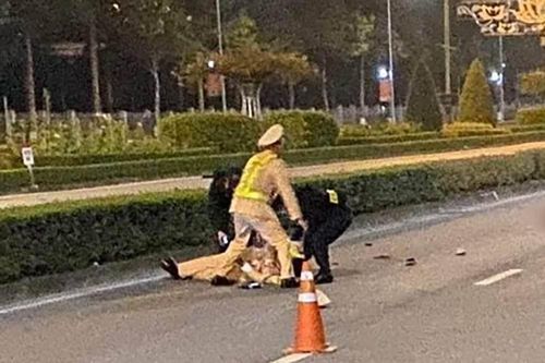 Nam thanh niên say rượu điều khiển xe máy đâm một Thiếu tá Công an bị trọng thương