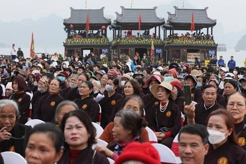 Giữ gìn giá trị đẹp của lễ hội
