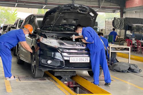 Điều khiển ôtô hết thời hạn đăng kiểm sẽ bị xử phạt ra sao?