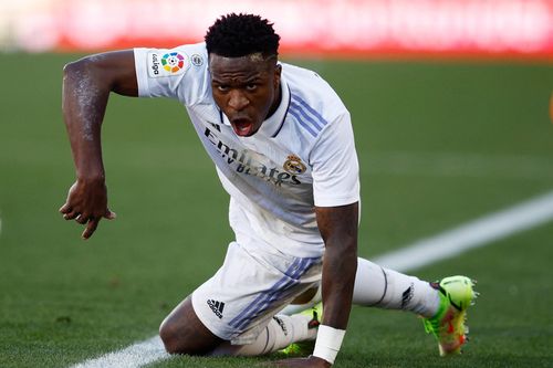 Vinicius: Các anh sẽ không bao giờ có nhiều tiền như tôi