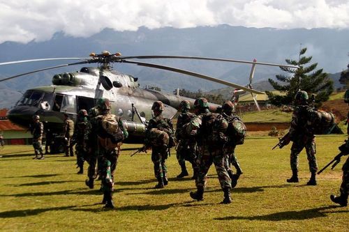 Phi công New Zealand bị phiến quân Papua bắt làm con tin