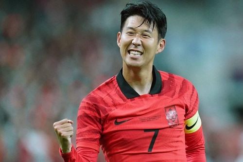 Son Heung-min giành Quả bóng Vàng châu Á 2022