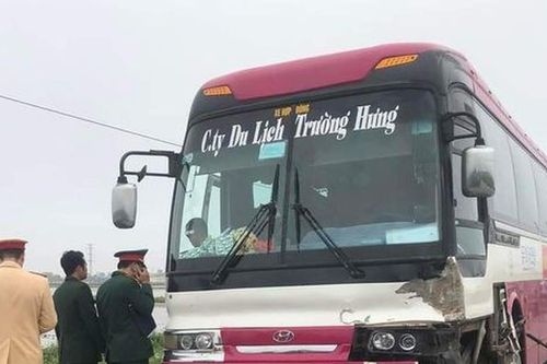 Va chạm với xe ô tô, 2 thanh niên tử vong tại Thái Bình