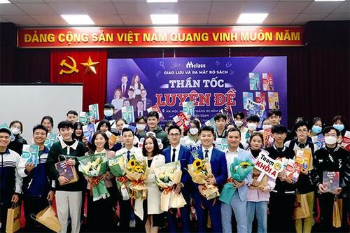 Ra mắt bộ sách Thần tốc luyện đề 2023 cho học sinh lớp 12