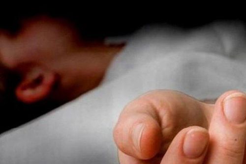 Người phụ nữ tử 41 tuổi vong trong khi ngủ dù trước đó chỉ đau vai