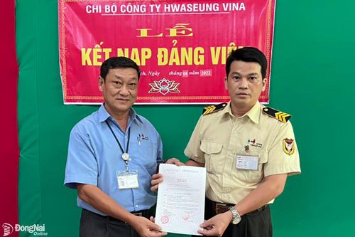 Quan tâm phát triển Đảng trong doanh nghiệp