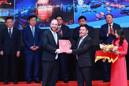 Trao Quyết định phê duyệt chủ trương đầu tư dự án điện khí Sơn Mỹ 2